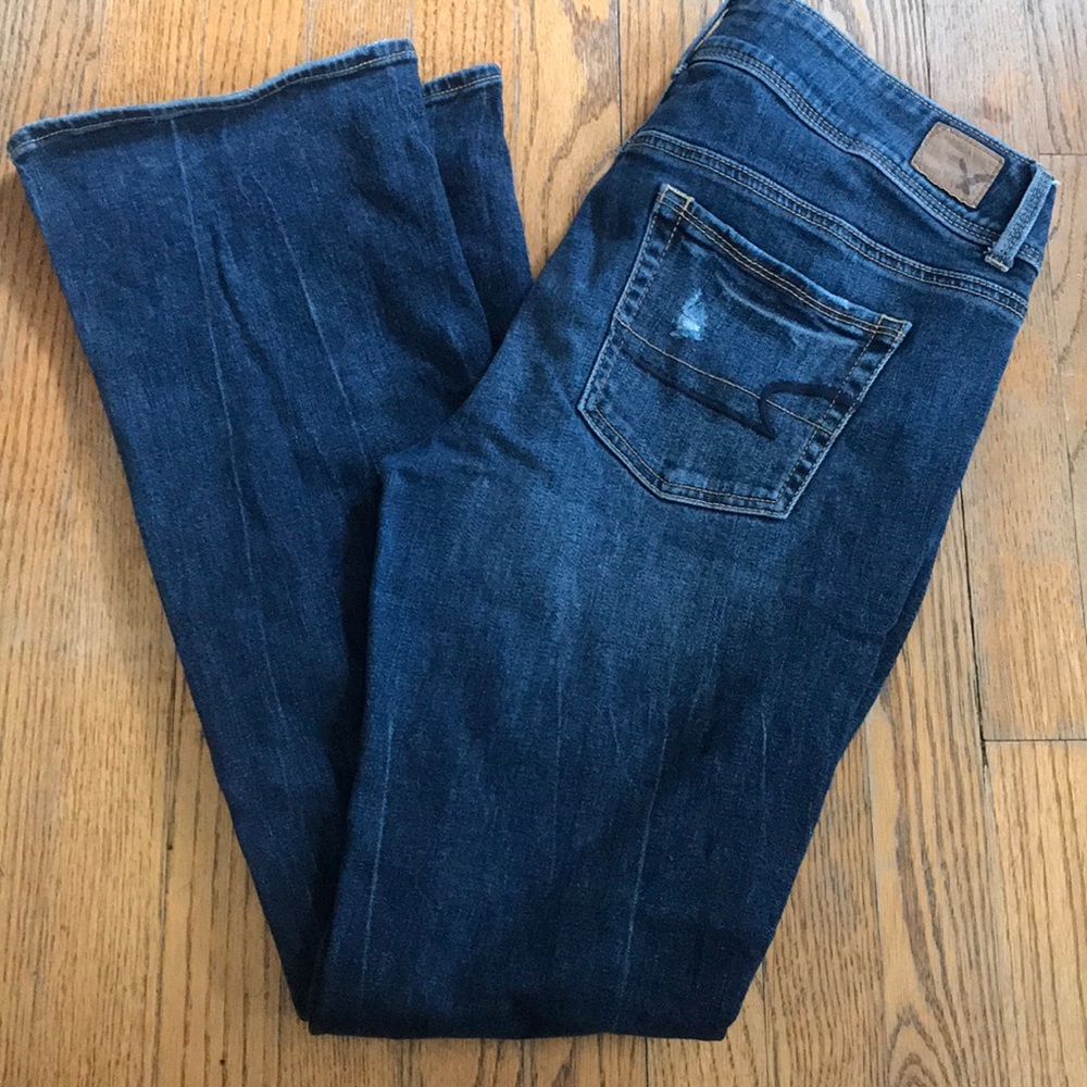 American Eagle Distressed Jeans!